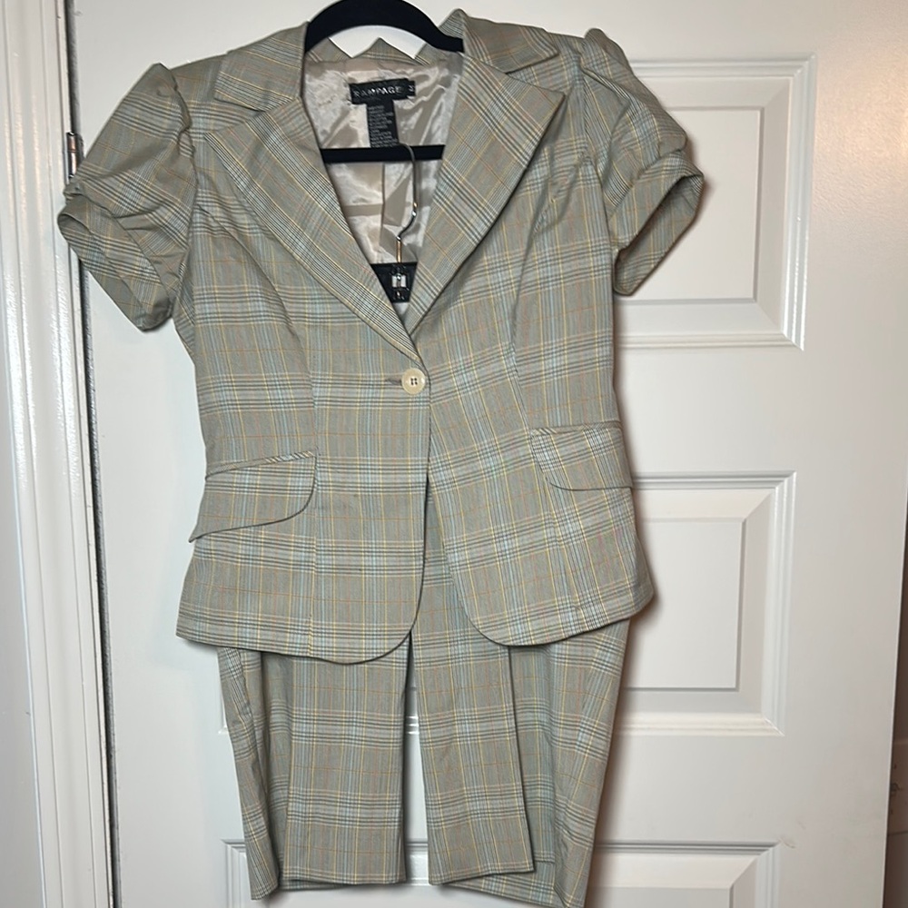 Rampage Gray and Yellow Sport Coat with Notched Lapels and Tailored Fit